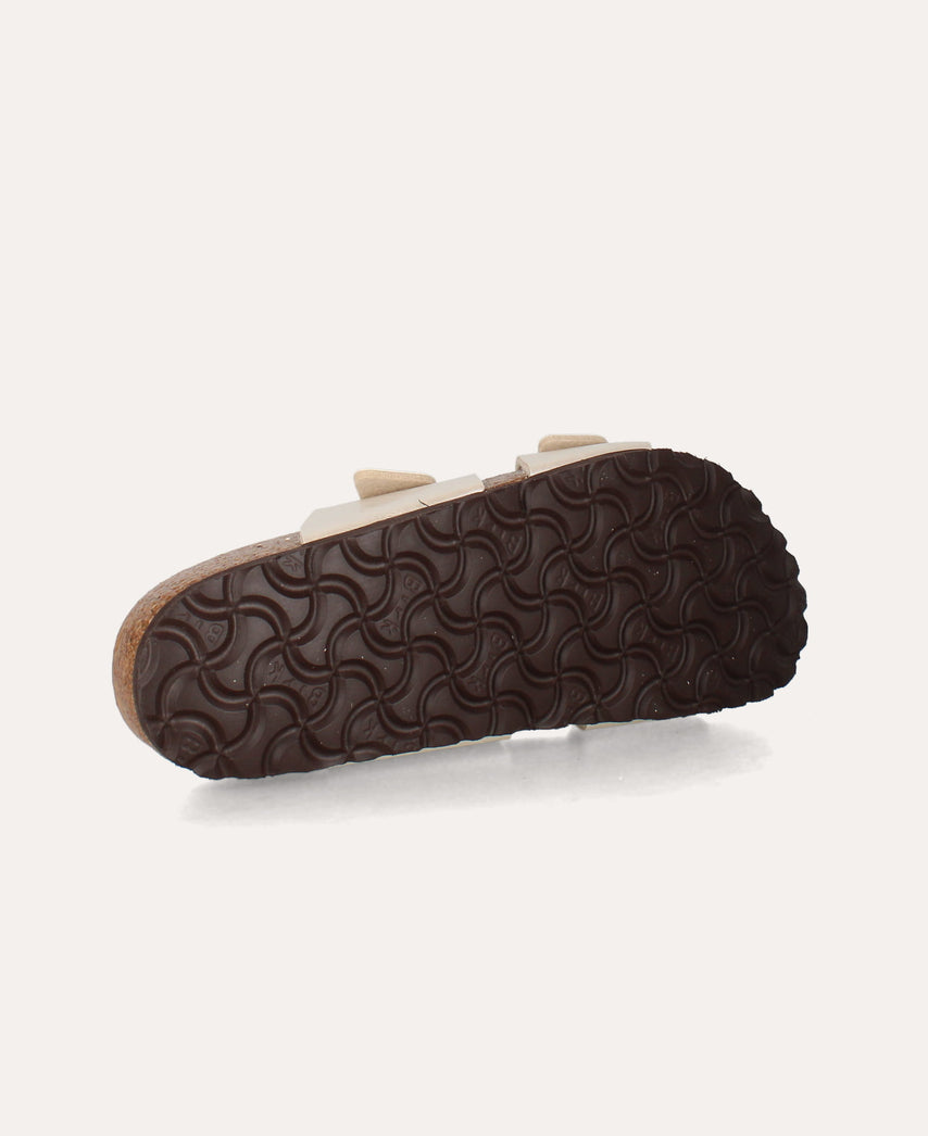 sydney cushion buckle