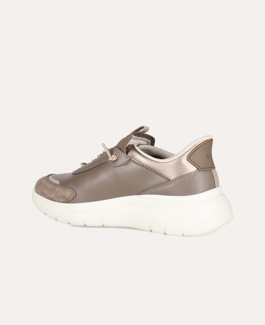 d plummery plus